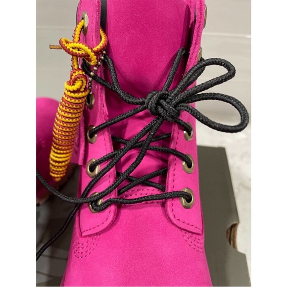 6in dark pink womens timberlands size 7.5. NEVER WORN. BRAND NEW! VERY RARE!! - Picture 3 of 10